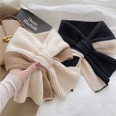Ladies' Elegant Color-Block Cross Scarf - Fashionable White and Beige Bow Design, Cute Warm Neck Warmer for Valentine's Day Christmas New Year Gift